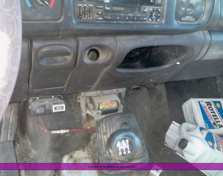 image for item 3430 1998 Dodge Ram 3500 dually pickup truck