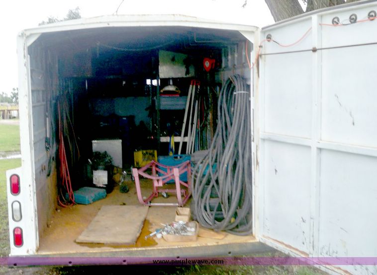 image for item 4001 1991 26' goose neck tandem axle cargo trailer