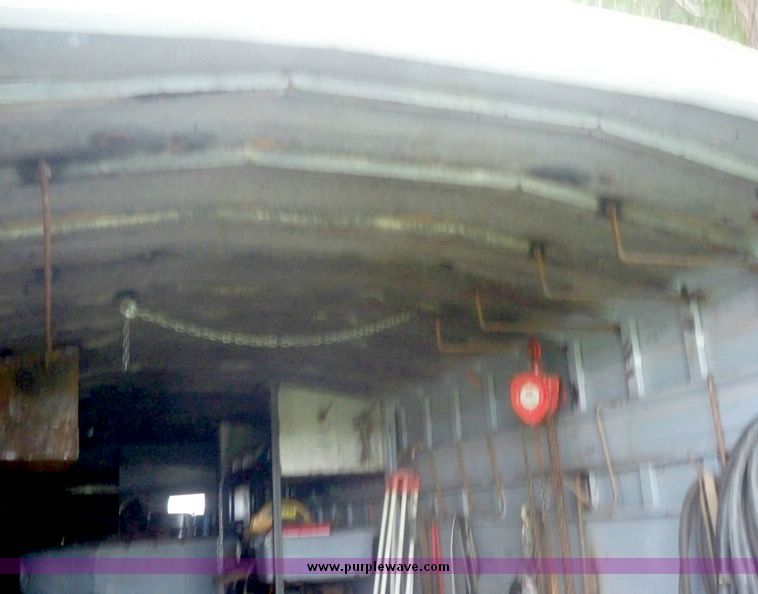 image for item 4001 1991 26' goose neck tandem axle cargo trailer