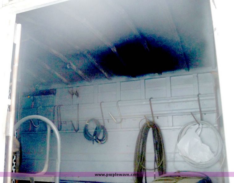 image for item 4001 1991 26' goose neck tandem axle cargo trailer