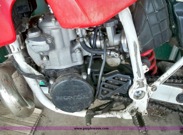 image for item 4007 Honda CR250 dirt bike