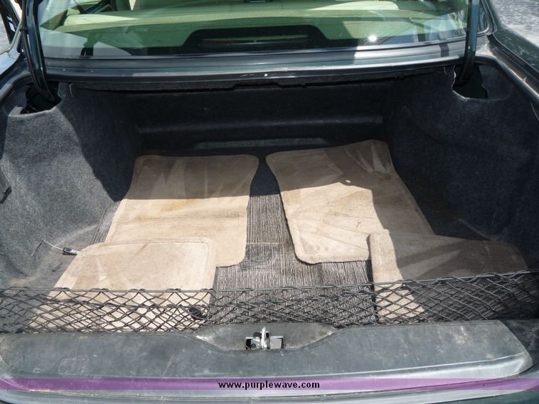 image for item 4090 1994 Cadillac Sedan Deville