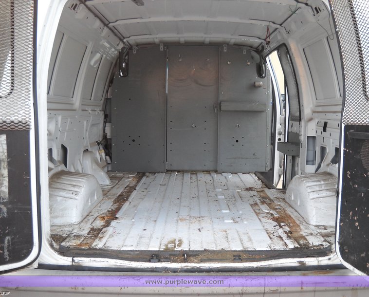 image for item 4249 1994 Ford Econoline E250 cargo van