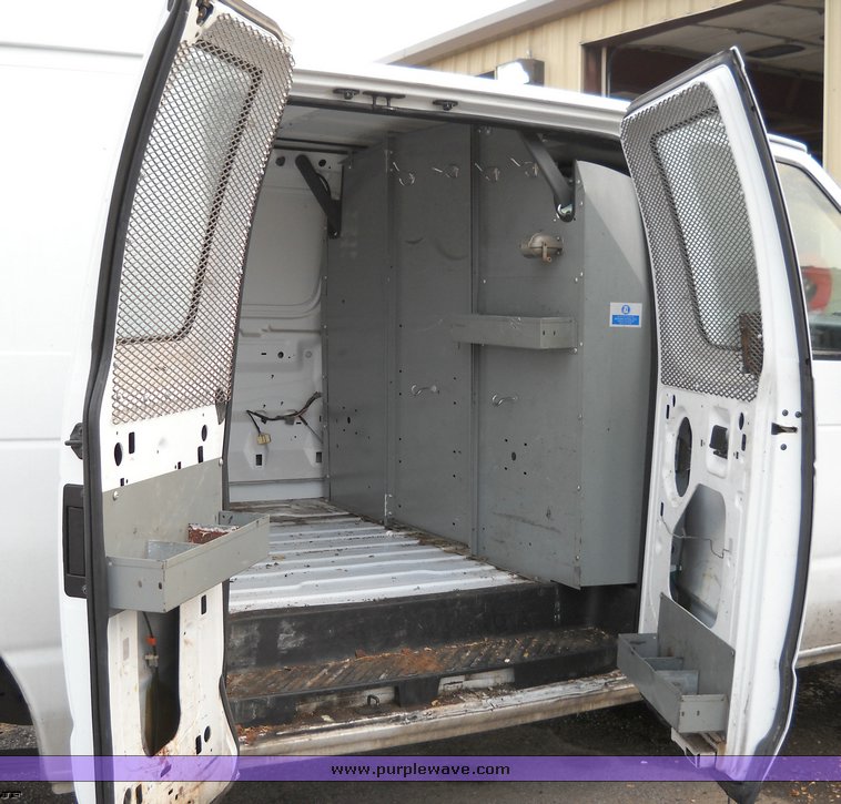 image for item 4249 1994 Ford Econoline E250 cargo van