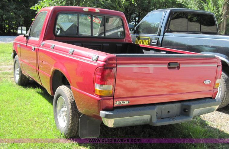image for item 4394 1994 Ford Ranger