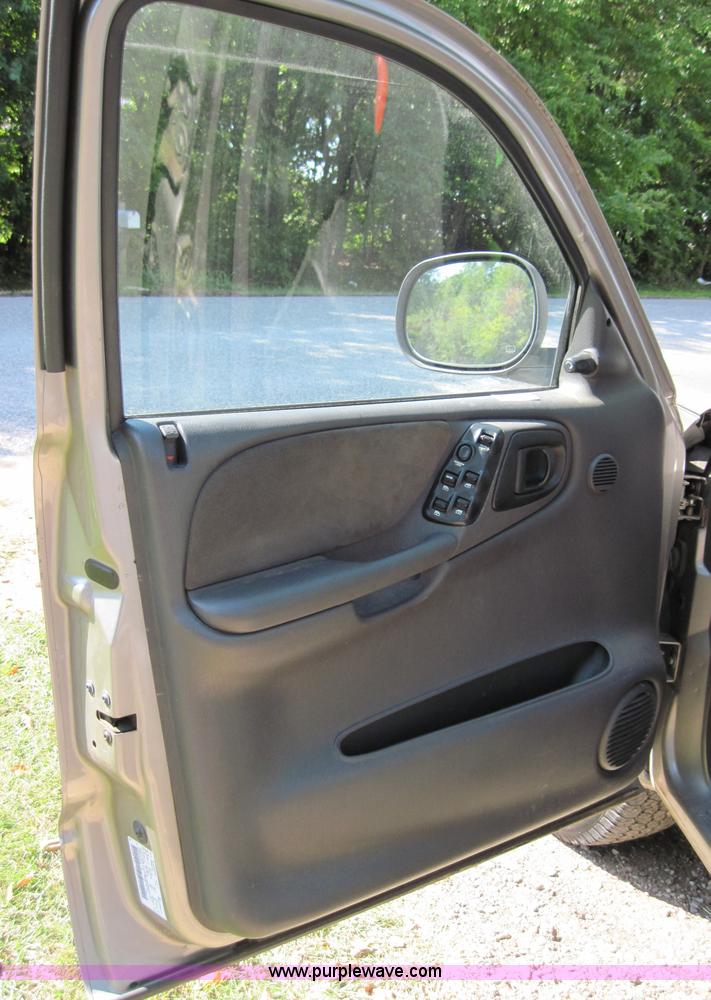 image for item 4395 1999 Dodge Durango