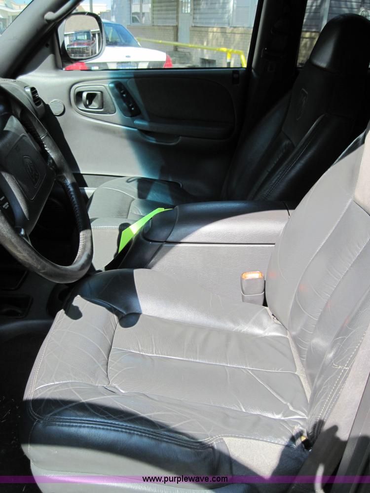 image for item 4395 1999 Dodge Durango