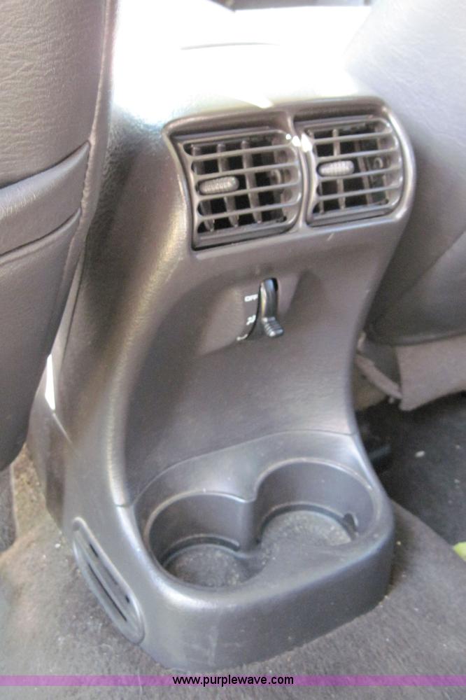 image for item 4395 1999 Dodge Durango