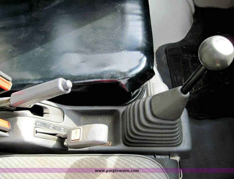 image for item 4566 1992 Daihatsu Hijet 583P mini truck