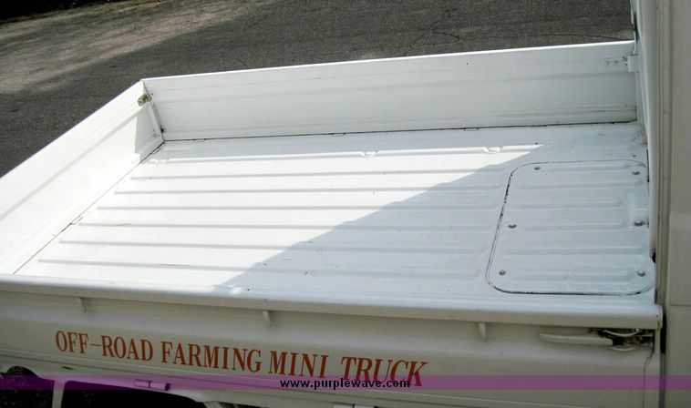 image for item 4566 1992 Daihatsu Hijet 583P mini truck