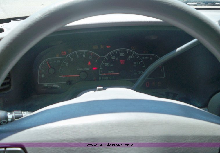 image for item 6591 2002 Ford Windstar