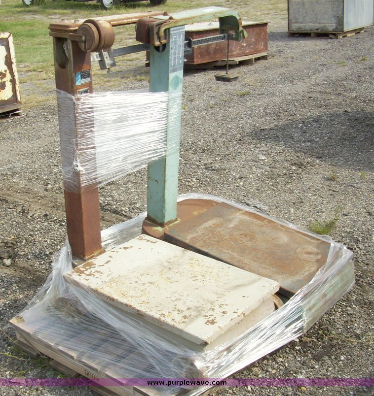 image for item 7307 (2) Scales