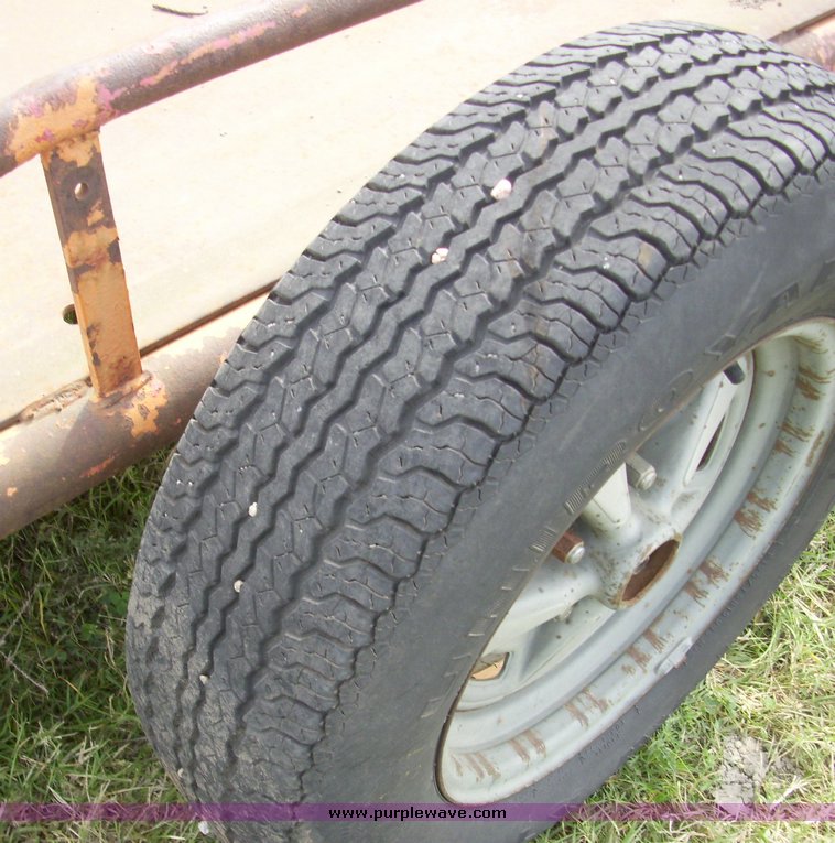 image for item 7322 Single axle utility trailer