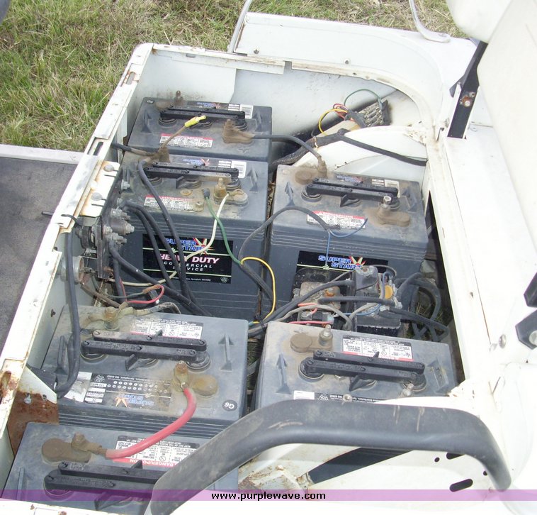 image for item 7325 Electric golf cart