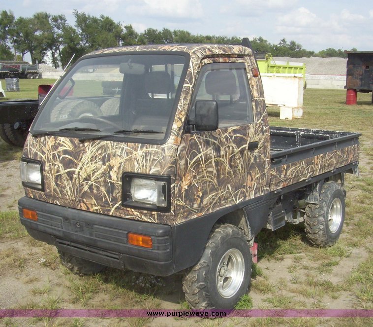 image for item 7334 Suzuki utility vehicle
