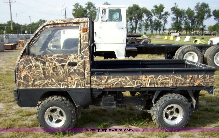 image for item 7334 Suzuki utility vehicle