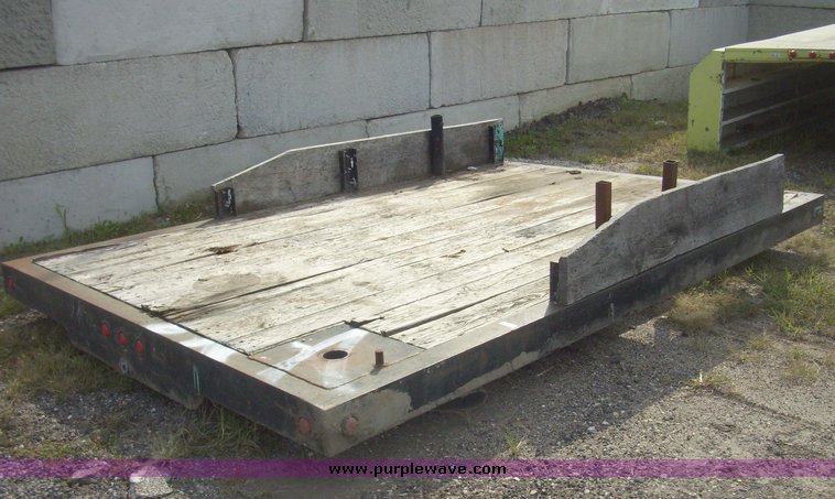 image for item 7335 11' x 7' flat bed