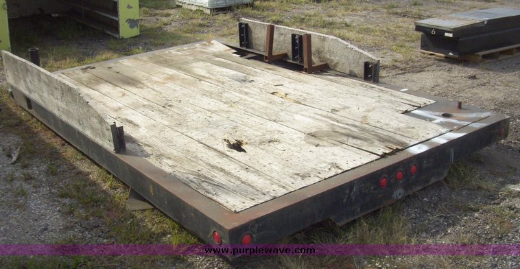 image for item 7335 11' x 7' flat bed