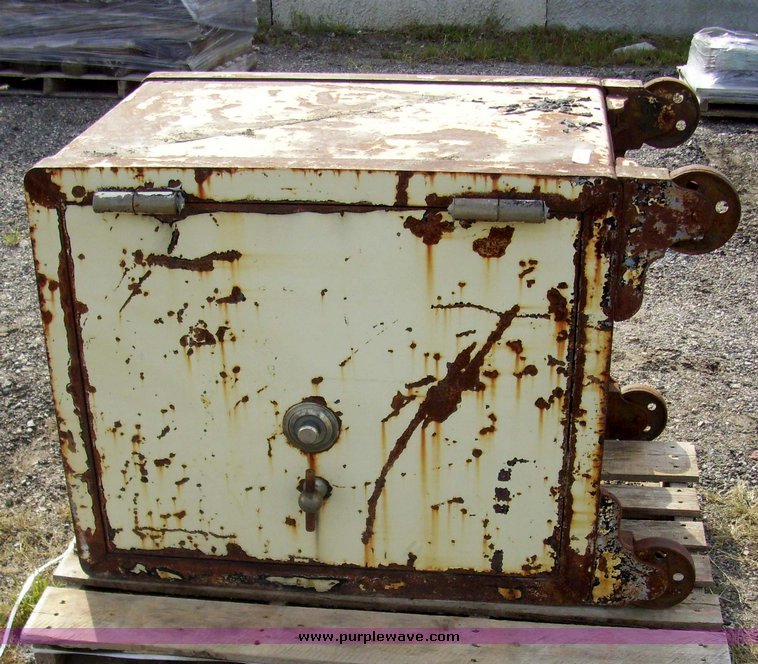 image for item 7344 (3) safes