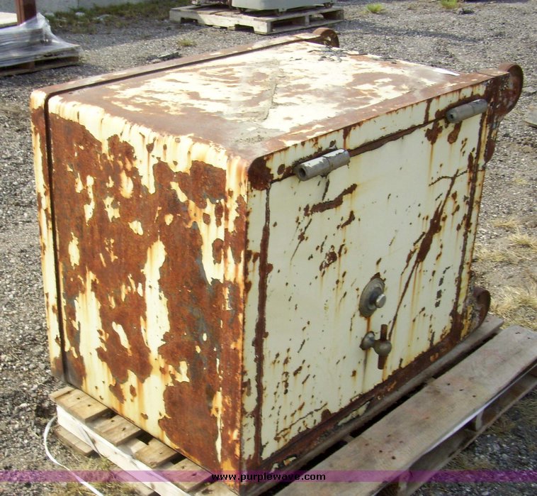 image for item 7344 (3) safes