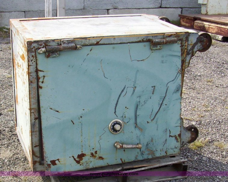 image for item 7344 (3) safes