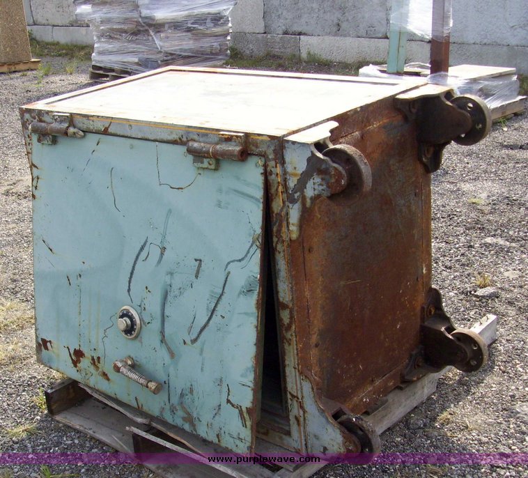 image for item 7344 (3) safes