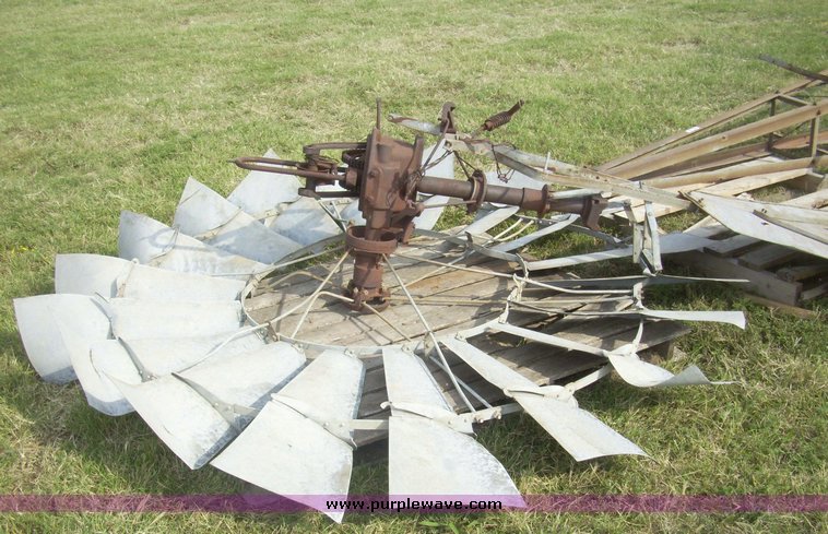 image for item 7351 Aermotor windmill