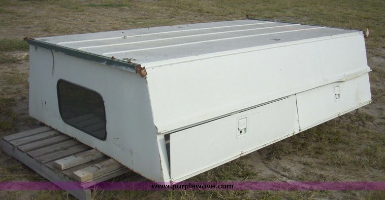 image for item 7362 Reading truck topper