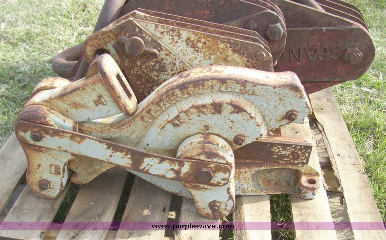 image for item 7373 (4) block and tackle pulleys