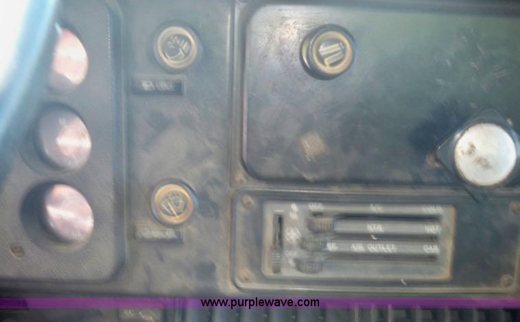 image for item 7402 1985 International S Series 1954 cab and chassis