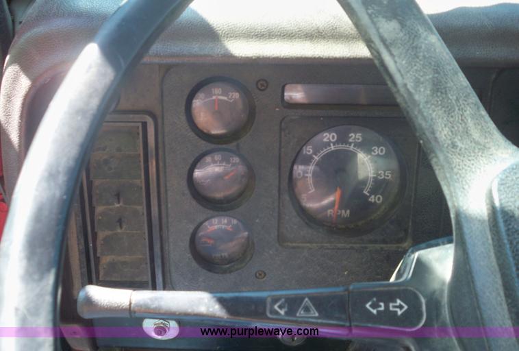 image for item 7402 1985 International S Series 1954 cab and chassis