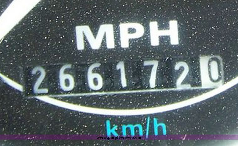 image for item 8613 1990 Ford Aeromax L-9000 single axle truck