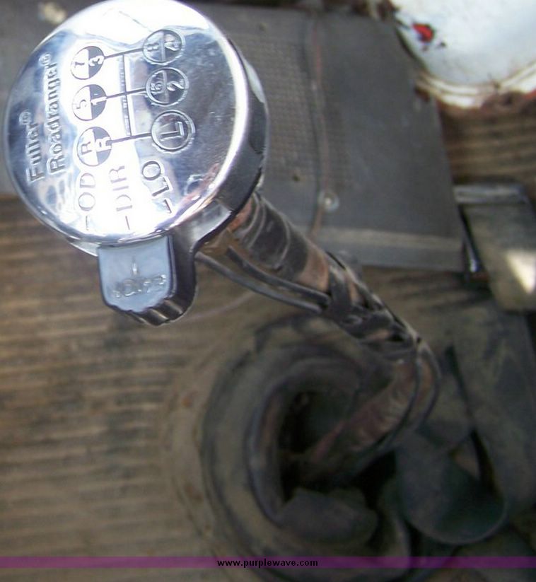 image for item 8614 1973 Ford 9000 single axle truck