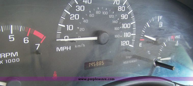 image for item 8615 2003 Chevrolet Malibu four door sedan