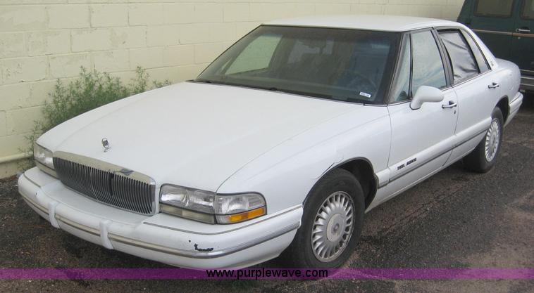 image for item 8645 1996 Buick Park Avenue