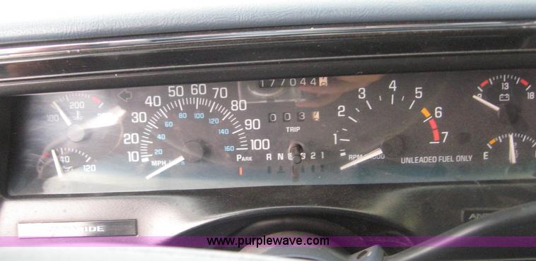 image for item 8645 1996 Buick Park Avenue