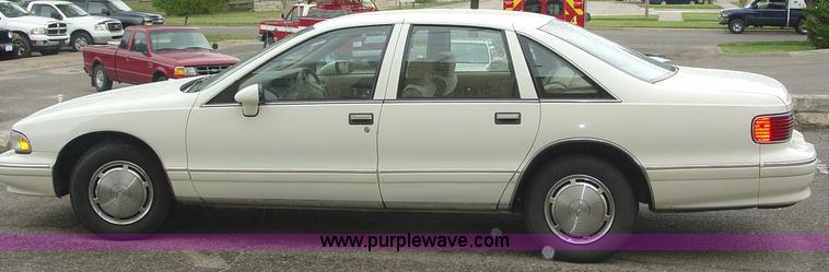 image for item 8930 1993 Chevrolet Caprice Classic