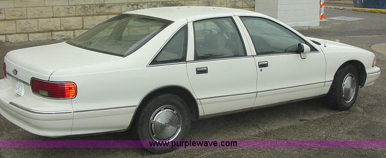 image for item 8930 1993 Chevrolet Caprice Classic
