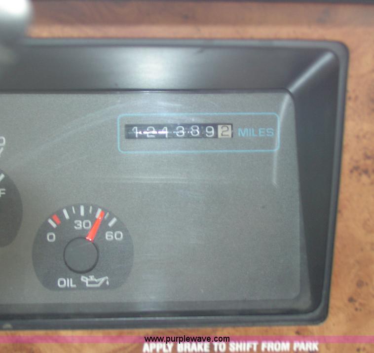 image for item 8930 1993 Chevrolet Caprice Classic