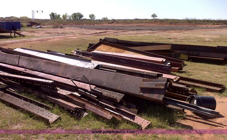 image for item 1100 Frame for a 50' x 50' x 16' steel building