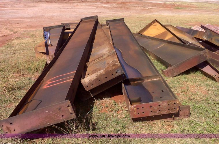 image for item 1100 Frame for a 50' x 50' x 16' steel building