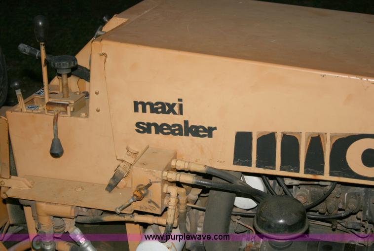 image for item 1500 Case MaxiSneaker trencher/cable plow