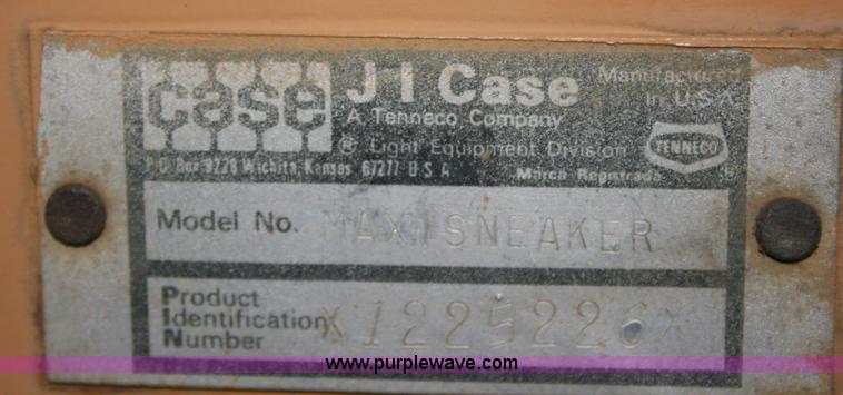 image for item 1500 Case MaxiSneaker trencher/cable plow