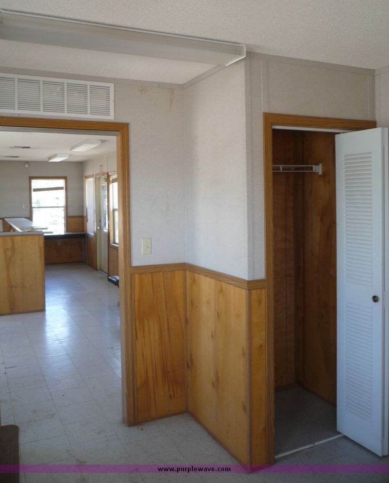 image for item 2017 2001 Premiere office trailer