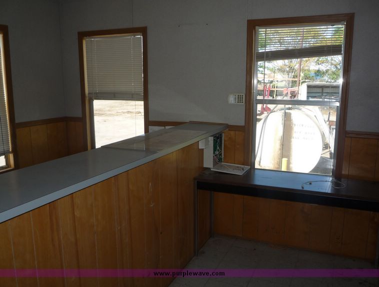 image for item 2017 2001 Premiere office trailer