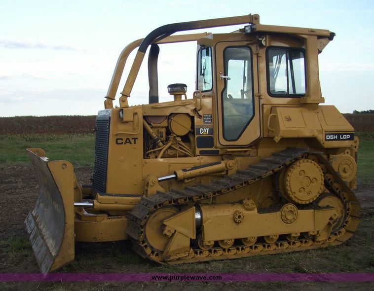 image for item 2500 1989 Caterpillar D5H Series 2 dozer
