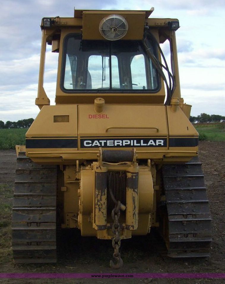 image for item 2500 1989 Caterpillar D5H Series 2 dozer