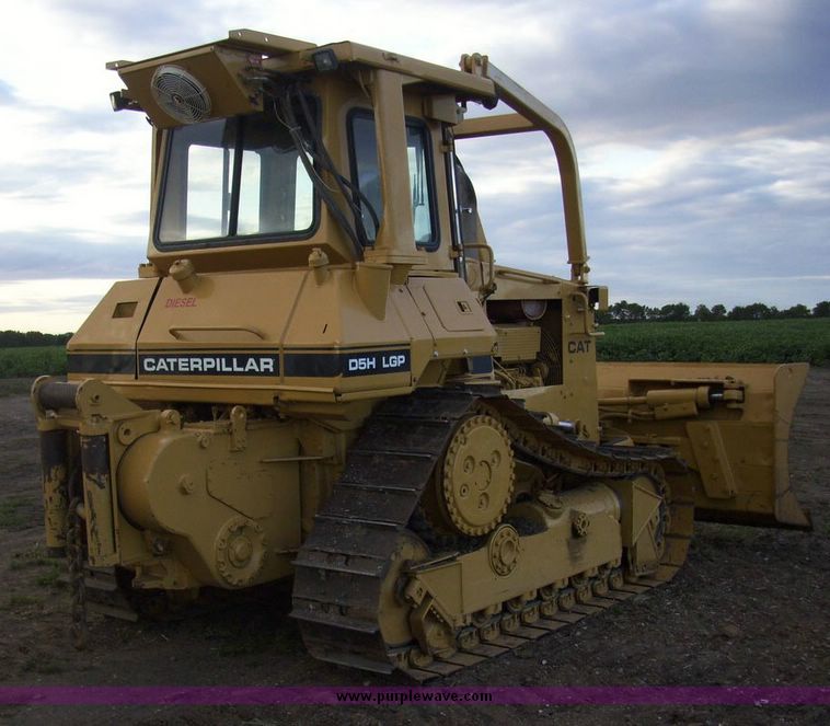 image for item 2500 1989 Caterpillar D5H Series 2 dozer