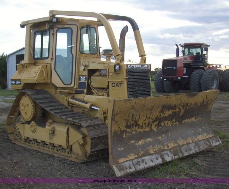 image for item 2500 1989 Caterpillar D5H Series 2 dozer