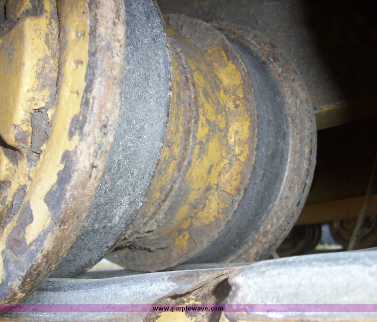 image for item 2500 1989 Caterpillar D5H Series 2 dozer